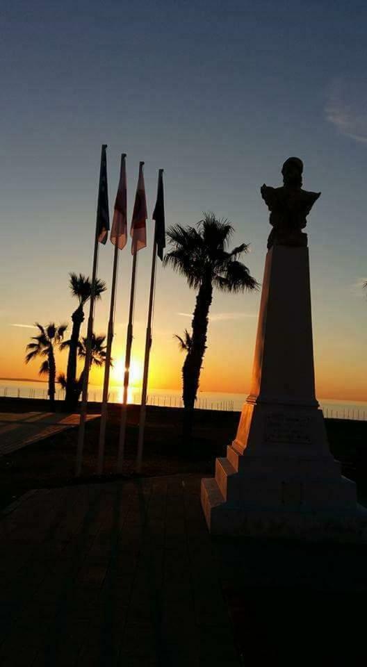 Welcome House Hotel Larnaca Bagian luar foto