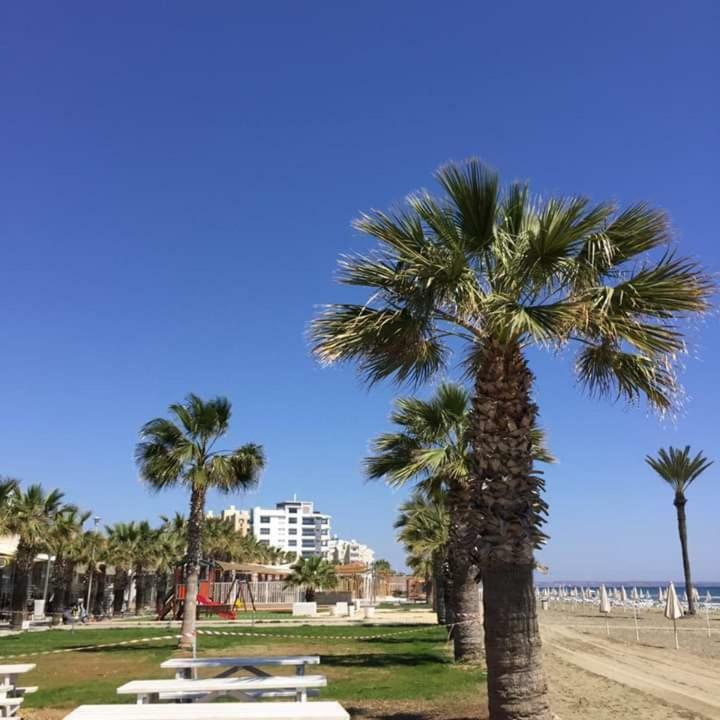 Welcome House Hotel Larnaca Bagian luar foto