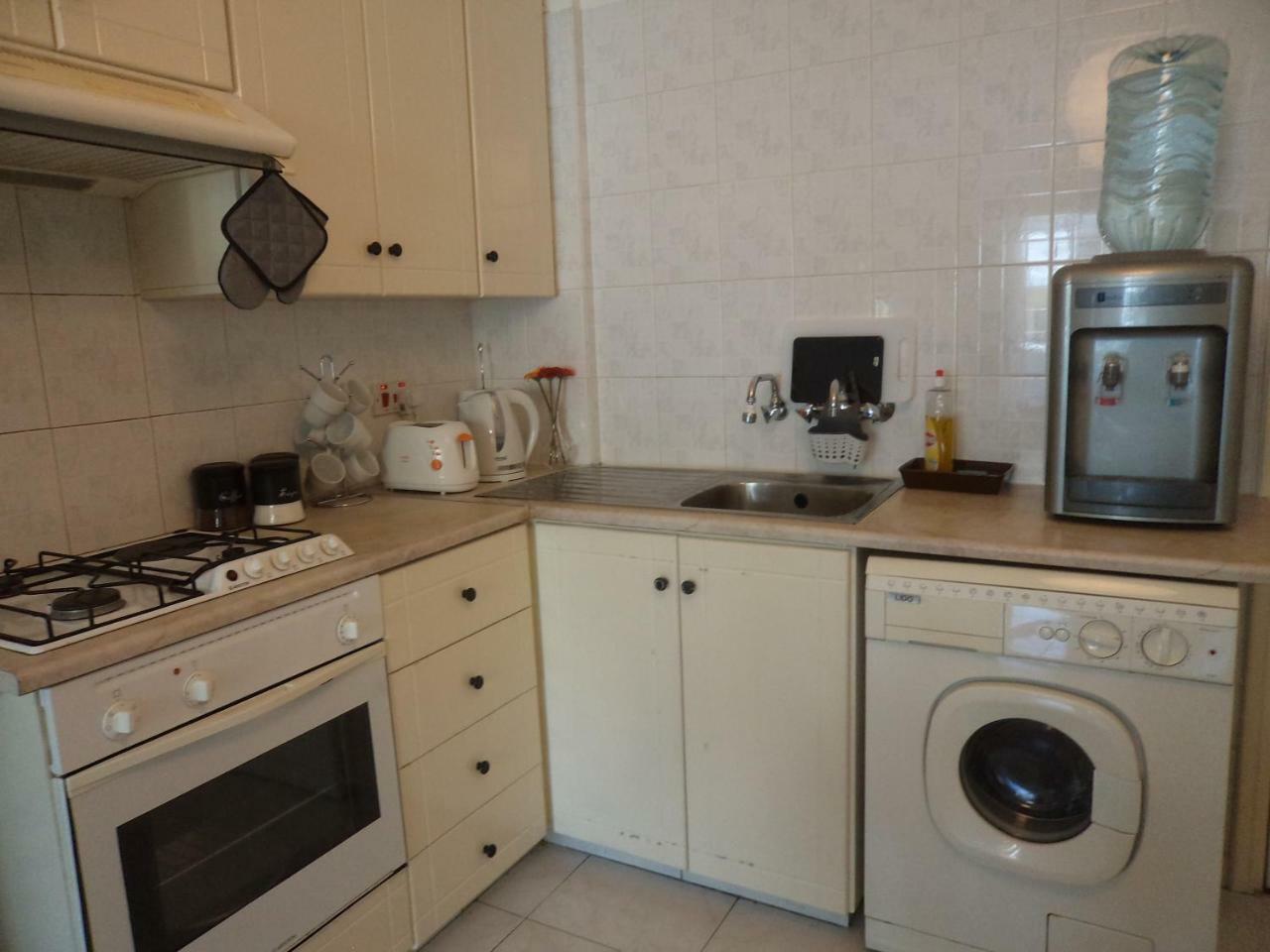 Welcome House Hotel Larnaca Bagian luar foto