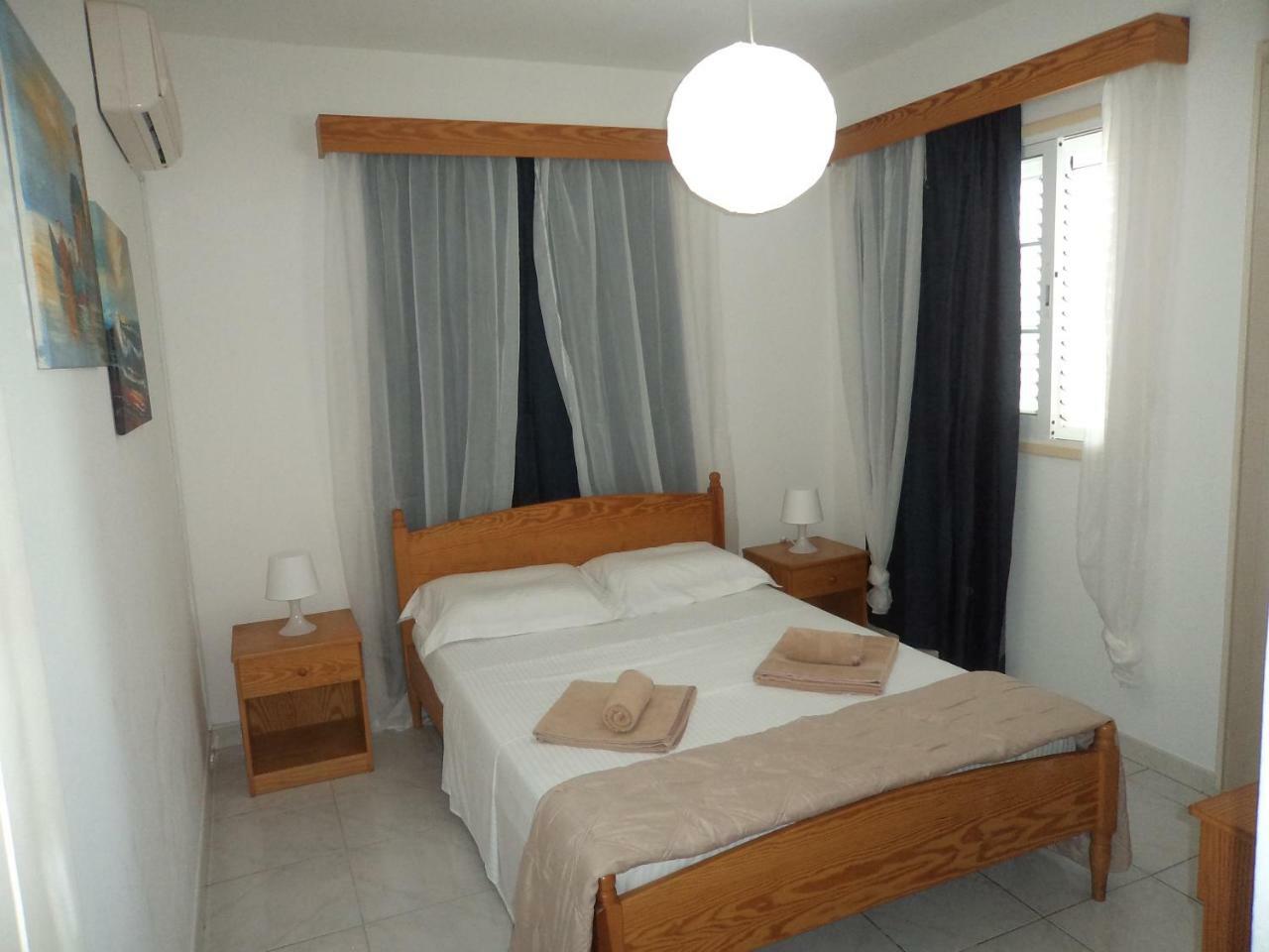 Welcome House Hotel Larnaca Bagian luar foto