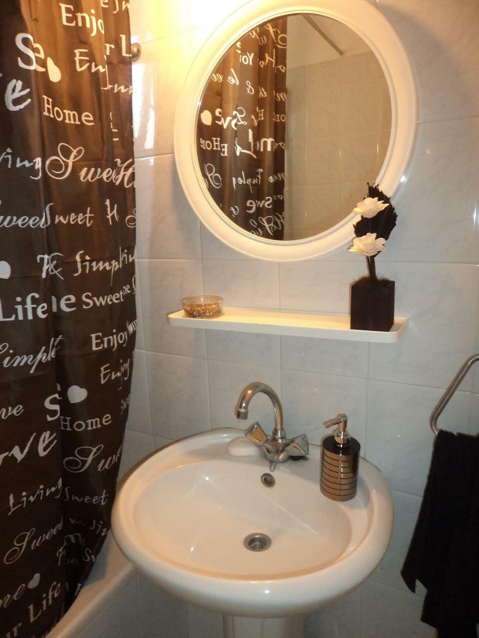 Welcome House Hotel Larnaca Bagian luar foto